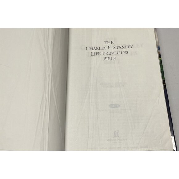 Charles F. Stanley Life Principles Bible LARGE PRINT NKJV - Picture 5 of 15